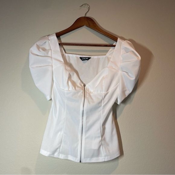 Chicme Women’s White Blouse/top with Puff Sleeves, zips up front. Size Large. - Picture 1 of 5